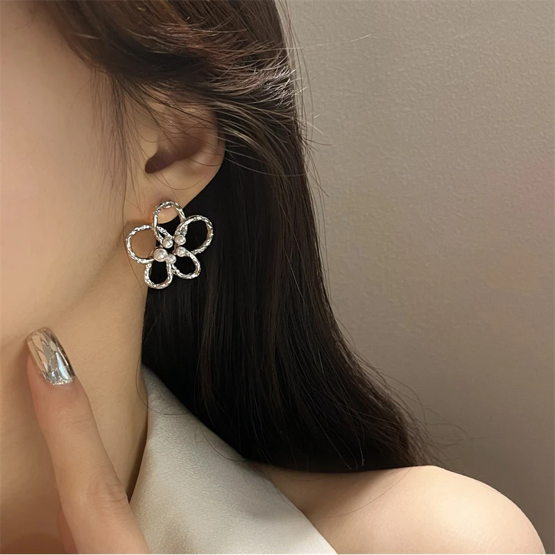 合金合成锆石耳饰 轻奢设计感花朵珍珠耳环2025年新款潮耳钉小众