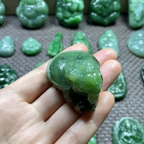 【闪购商品】颈饰未镶嵌和田玉