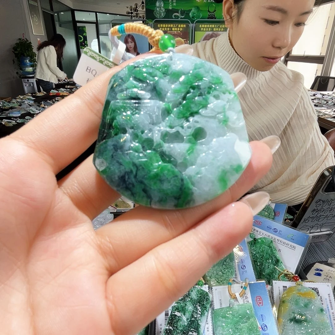 颈饰未镶嵌翡翠一