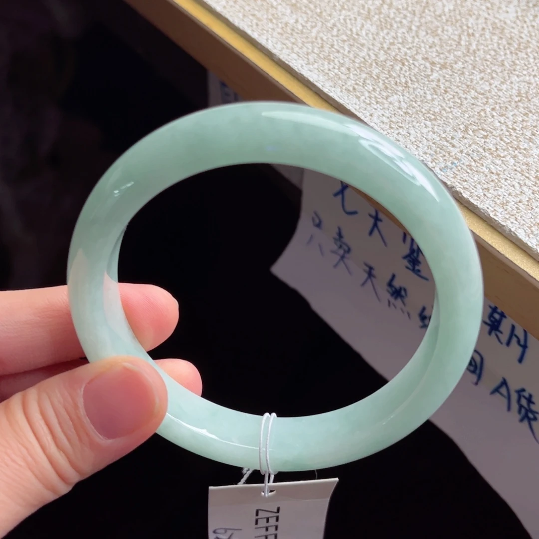 翡翠未镶嵌手镯手镯