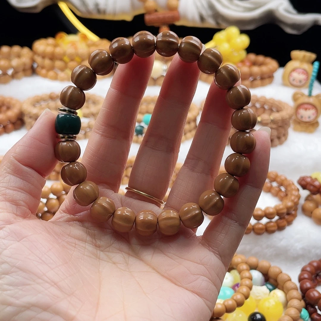 猴头核桃吊坠小鲨鱼