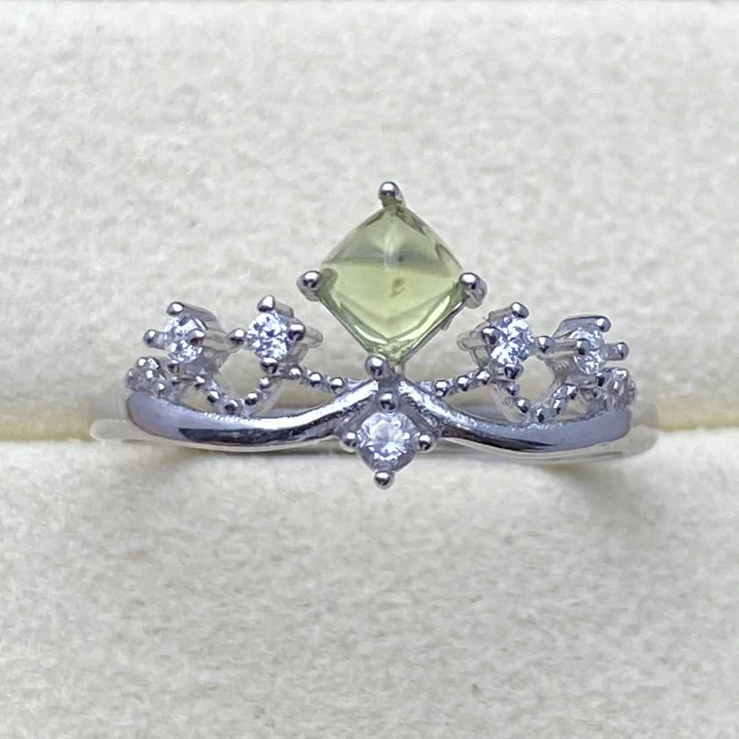 糖塔天然橄榄石戒指s925银轻奢精致小皇冠时尚百搭A