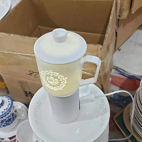 瓷玲珑福字办公杯两个带盖子微瑕疵