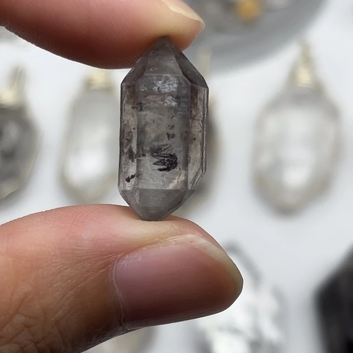 水晶未镶嵌颈饰闪灵钻23mm+