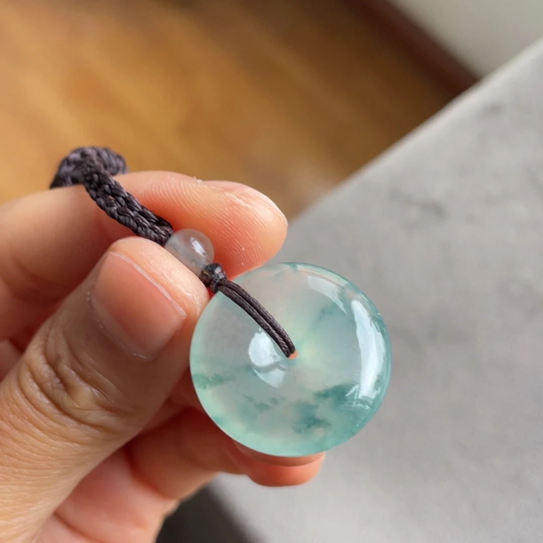 翡翠未镶嵌颈饰飘花