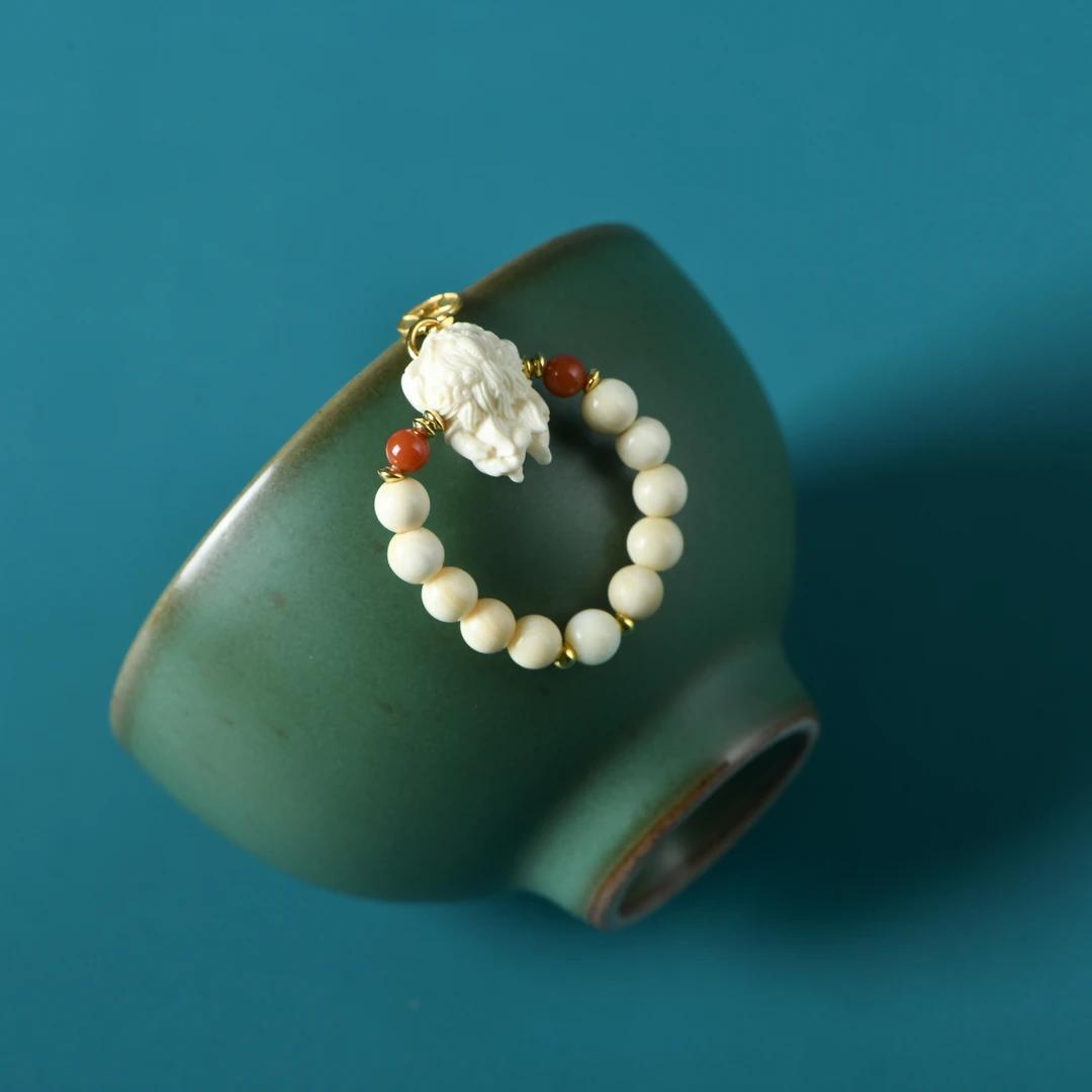 猛犸牙精雕飞天貔貅戒指