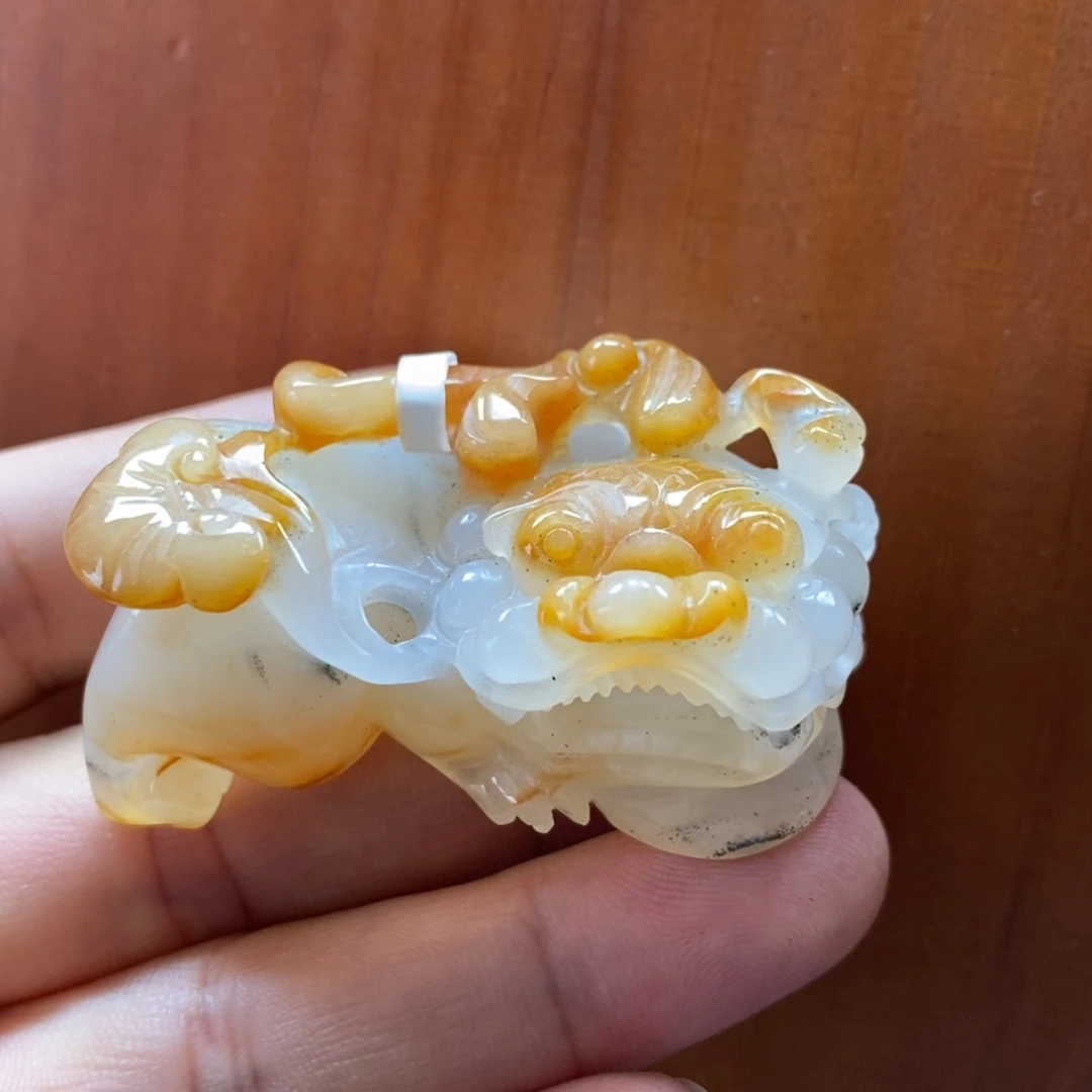 石英质玉（黄龙玉）未镶嵌颈饰小*
