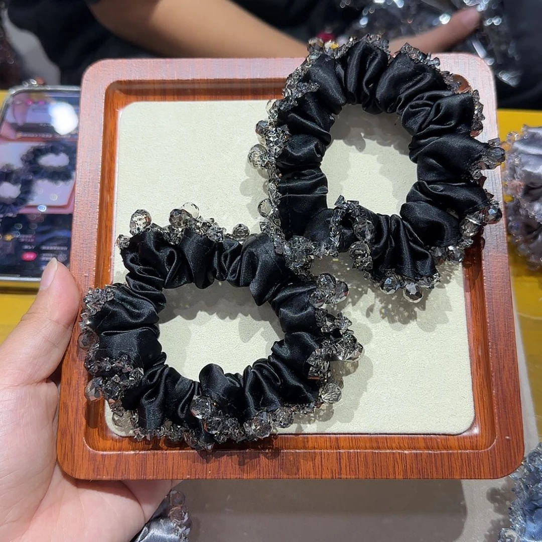 布艺非金属Y08黑色钻钻发圈2个