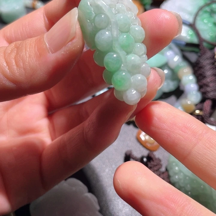 【闪购商品】翡翠颈饰未镶嵌天然翡翠