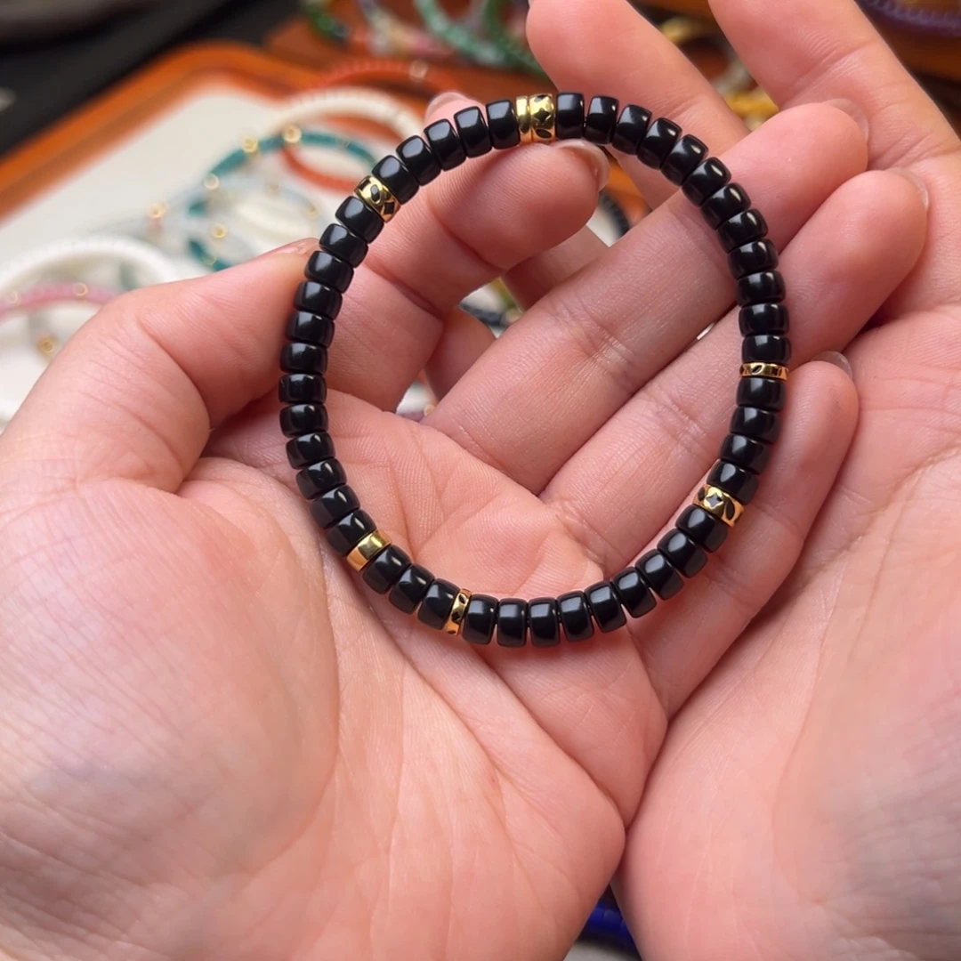 和田玉（墨玉）未镶嵌手链