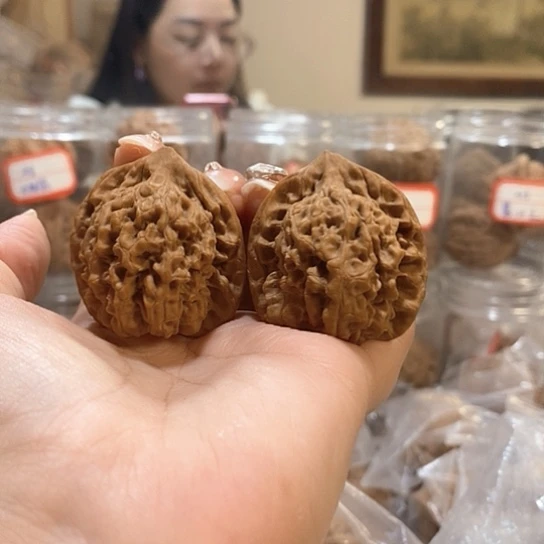 文玩核桃吊坠呱*蛙38官帽尖有伤