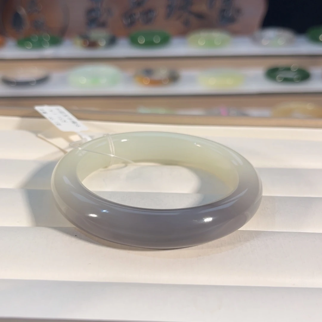 和田玉未镶嵌手镯紫白