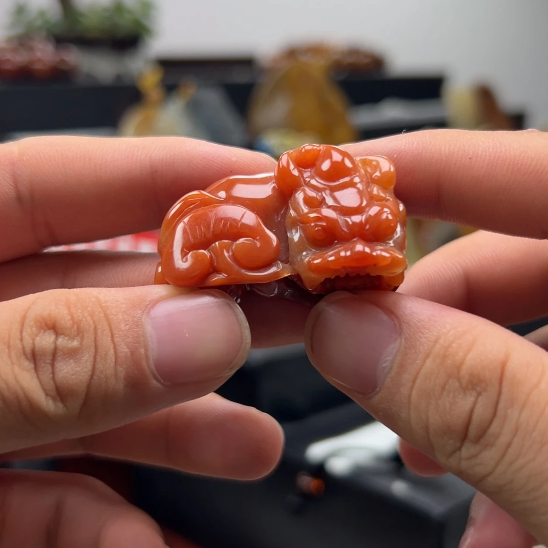 未镶嵌石英质玉（黄龙玉）黄龙玉