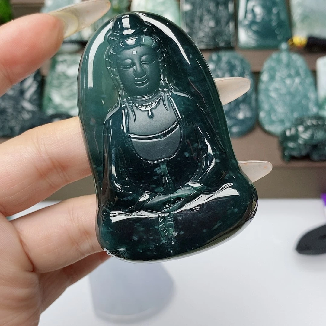 翡翠未镶嵌颈饰