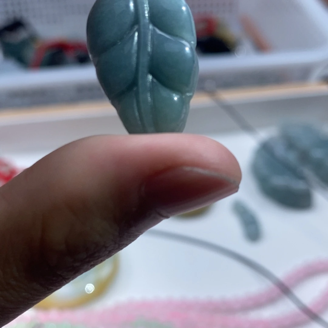 翡翠未镶嵌颈饰翡翠多其样发其一