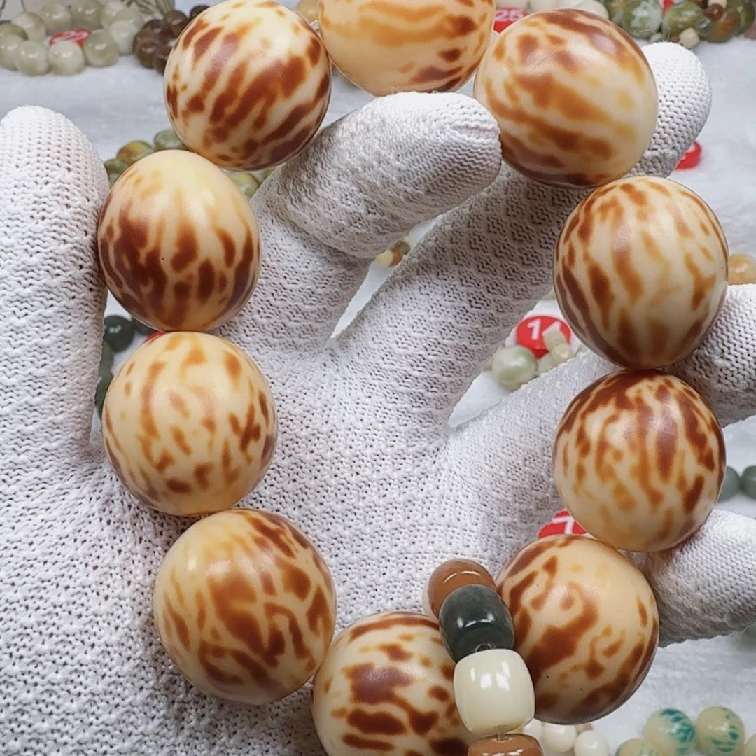 白玉菩提手串卡25手工干磨随形珠虎爪