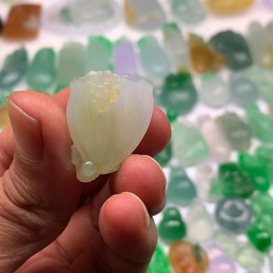 定制翡翠未镶嵌莲蓬