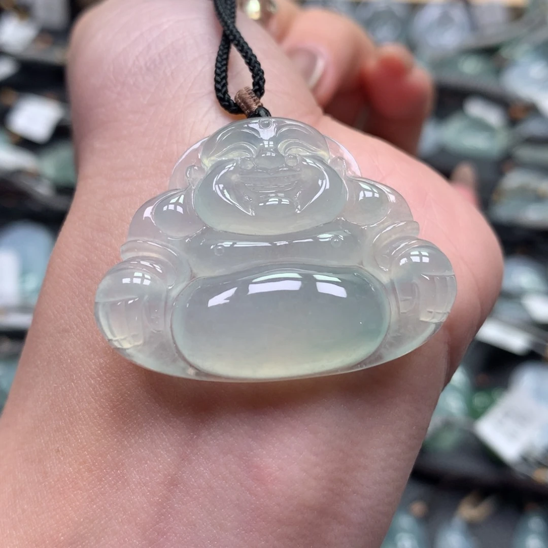 翡翠颈饰未镶嵌佛公