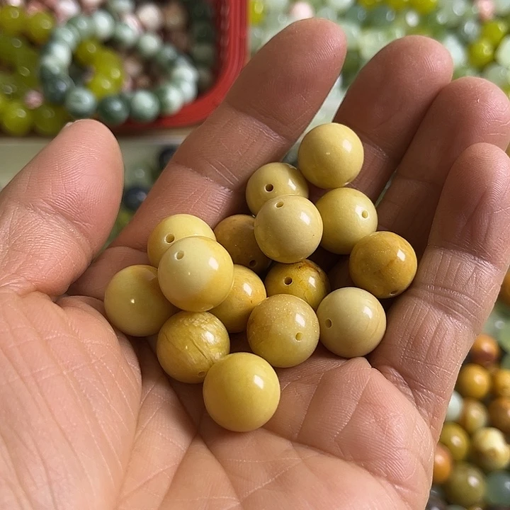 合金蛇纹石玉颈饰