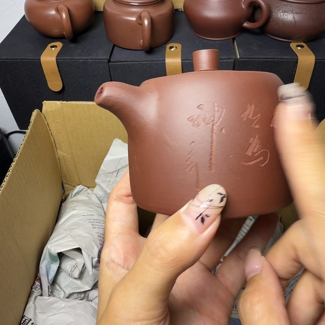 甄选宜兴本土紫砂壶