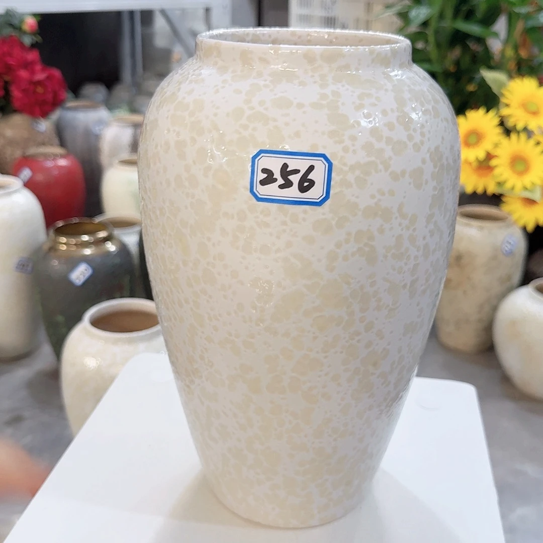 256号陶瓷高29厘米微瑕一个