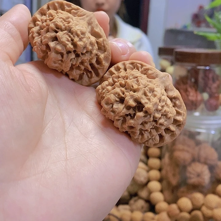 【闪购商品】文玩核桃把件50矮壮官帽