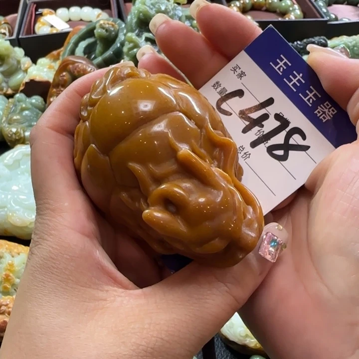 透闪石质玉未镶嵌把件