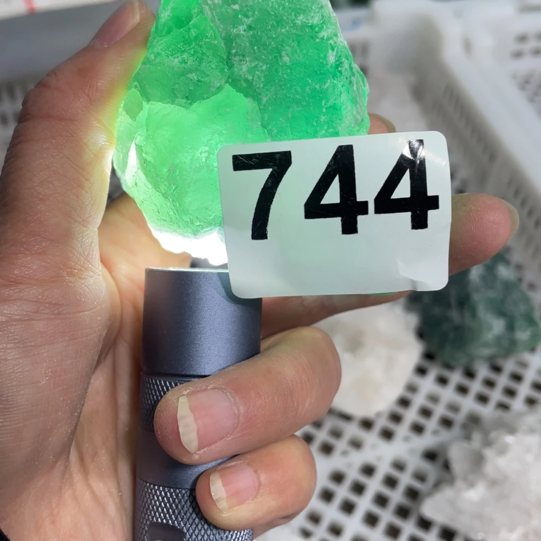 未镶嵌水晶珠宝半成品