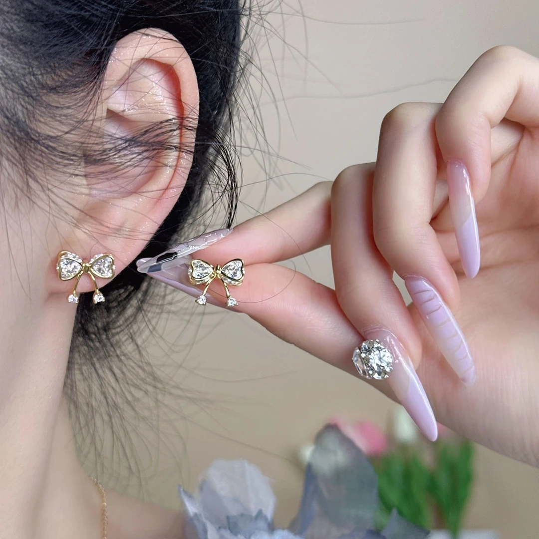 铜合金耳饰 超仙蝴蝶结耳钉轻奢小众设计感气质耳饰H332