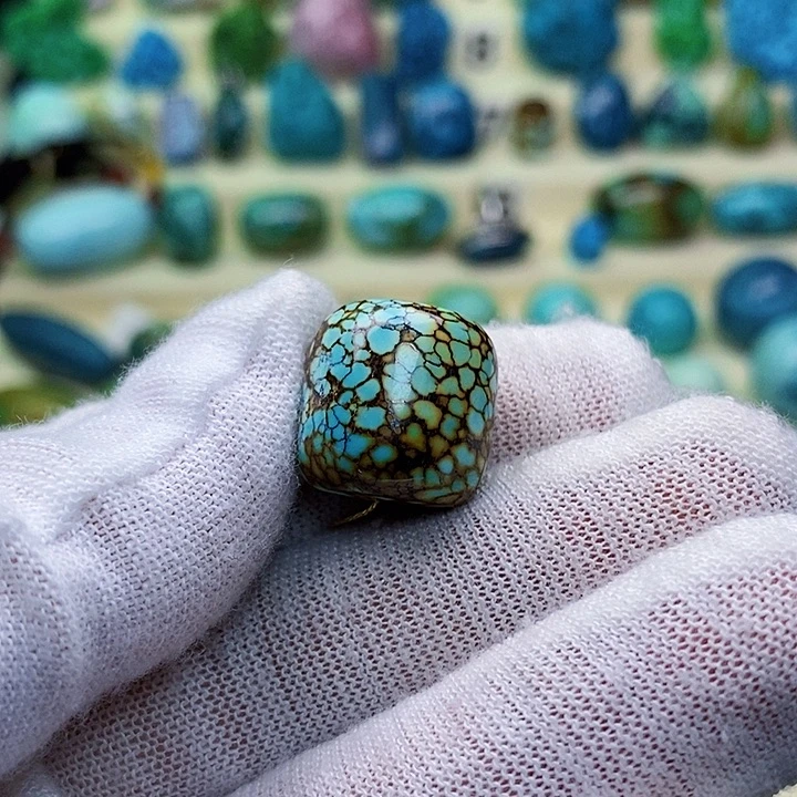 绿松石配饰未镶嵌