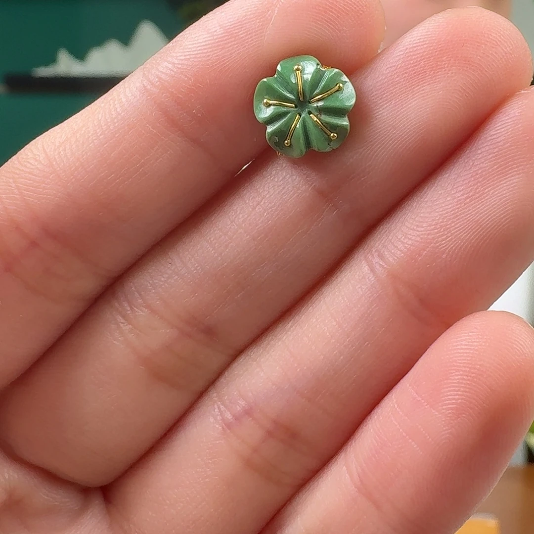 绿松石未镶嵌挂件