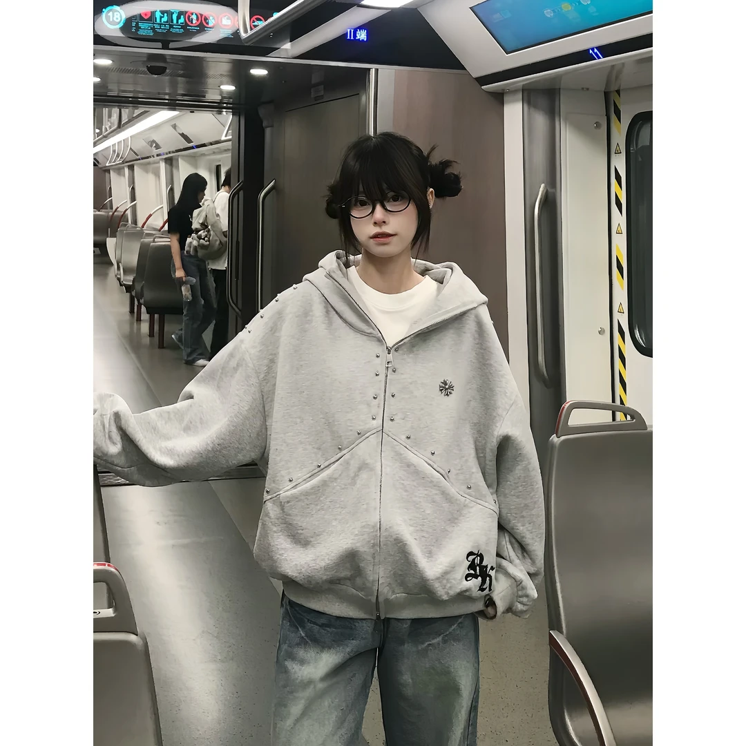 文文不乖原创美式字母刺绣铆钉恶魔耳朵连帽卫衣男女秋季情侣外套