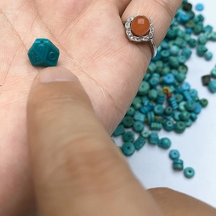 未镶嵌南红玛瑙珠宝奇石