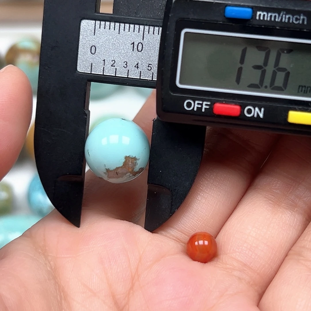 南红玛瑙未镶嵌珠宝奇石