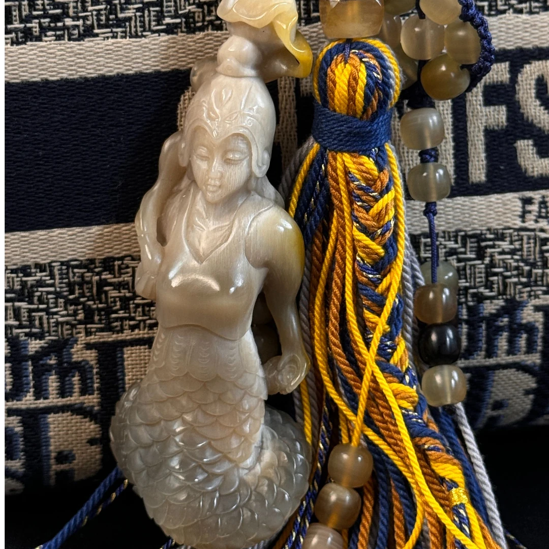 梳诗缘-天然角制品纯手工雕刻手工编绳复古圆头包挂挂件精品饰品