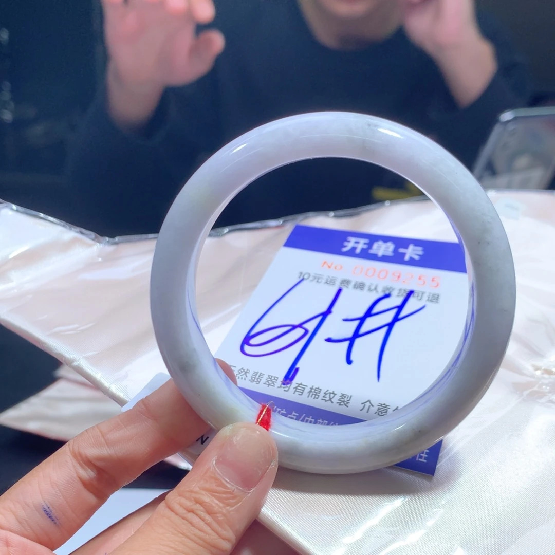 翡翠未镶嵌手镯gv