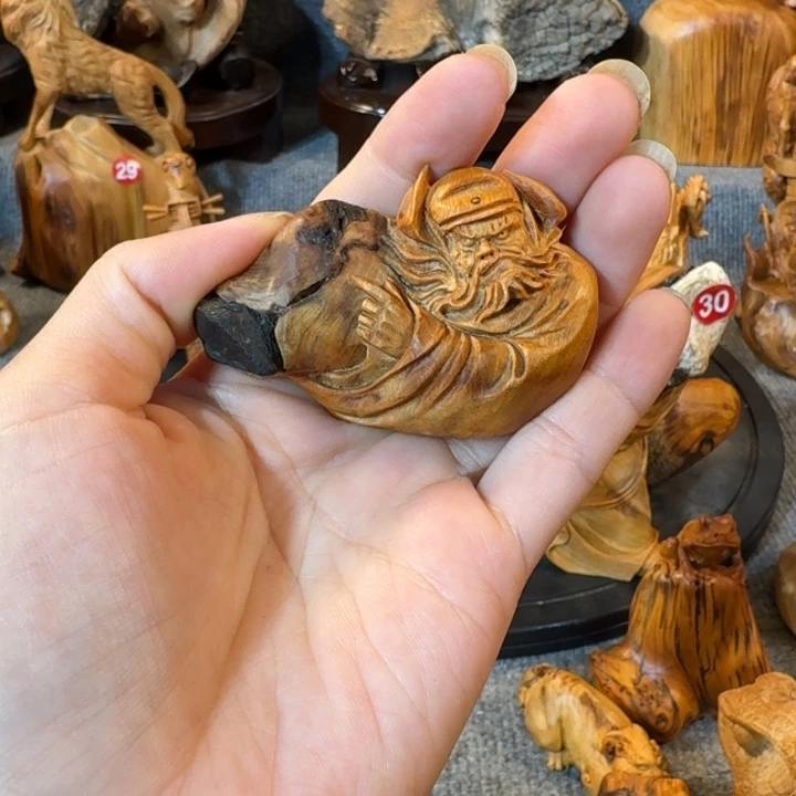坤崖柏摆件手把件等