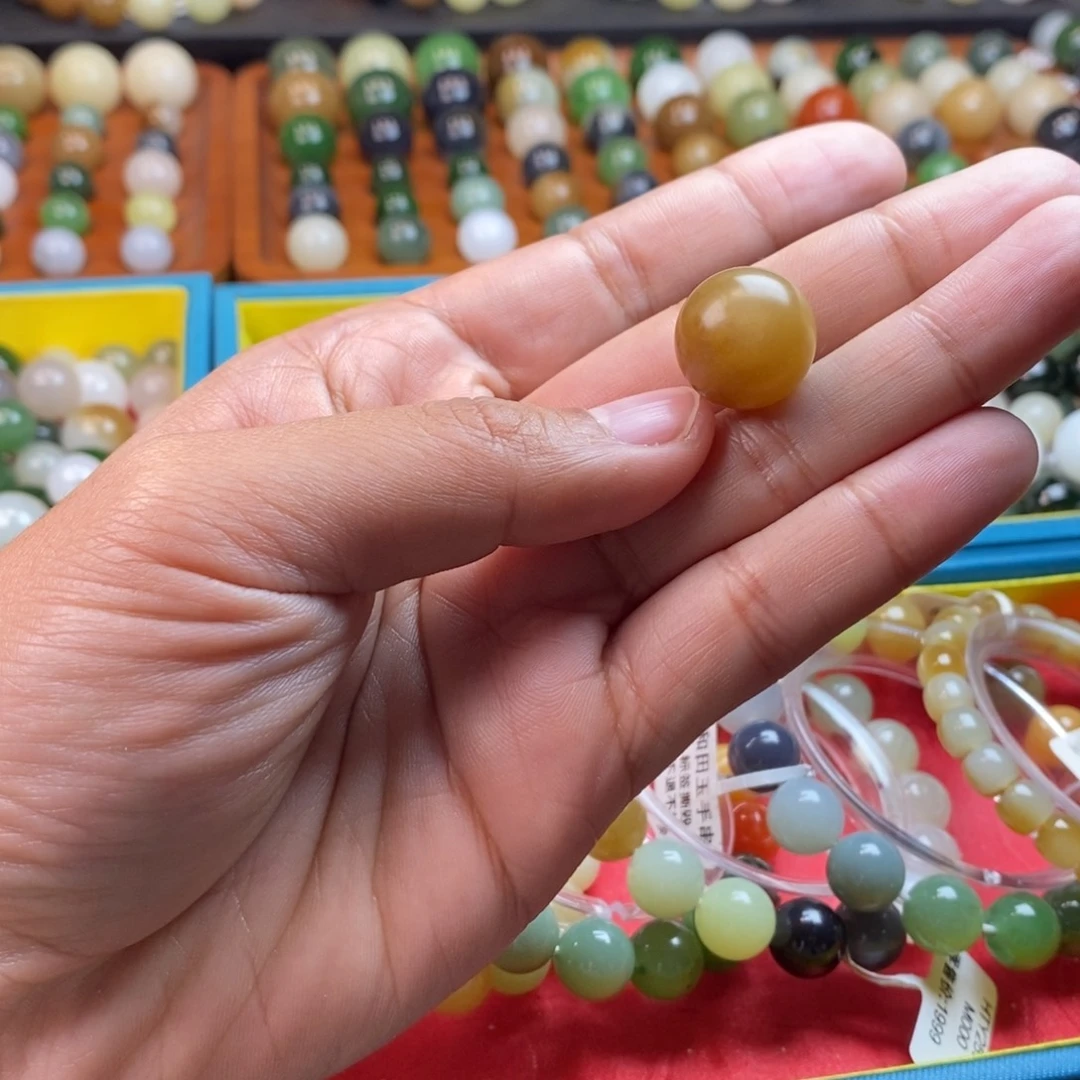 和田玉未镶嵌珠宝奇石卡16且末糖y