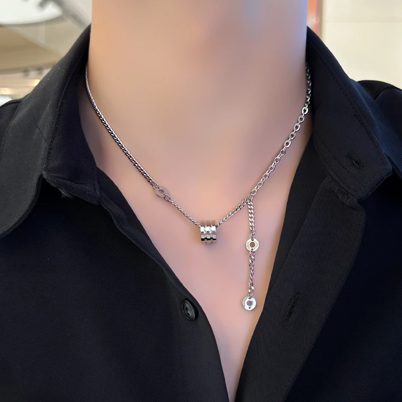 钛钢项链 项链男设计感小众轻奢高级感锁骨链男不掉色小蛮腰吊坠