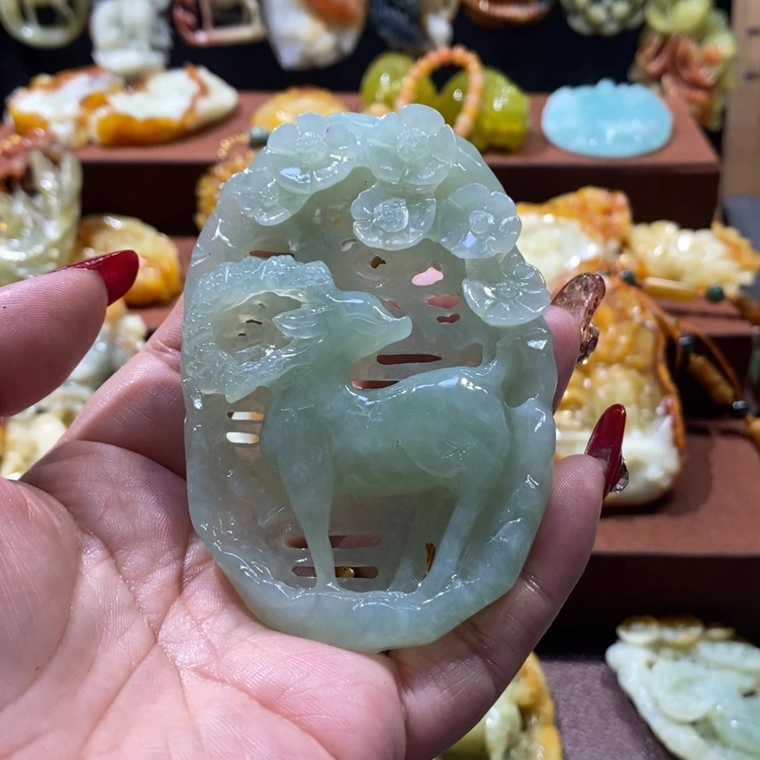 蛇纹石玉颈饰未镶嵌