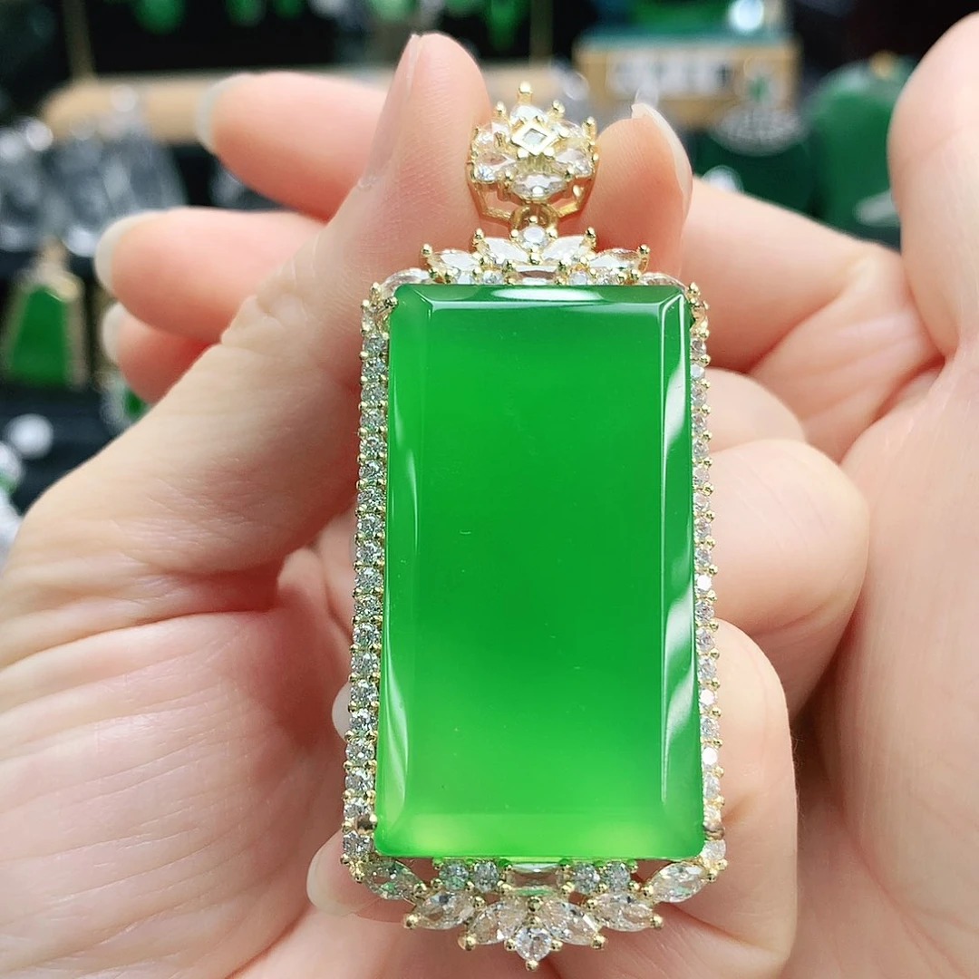 玛瑙/玉髓吊坠未镶嵌