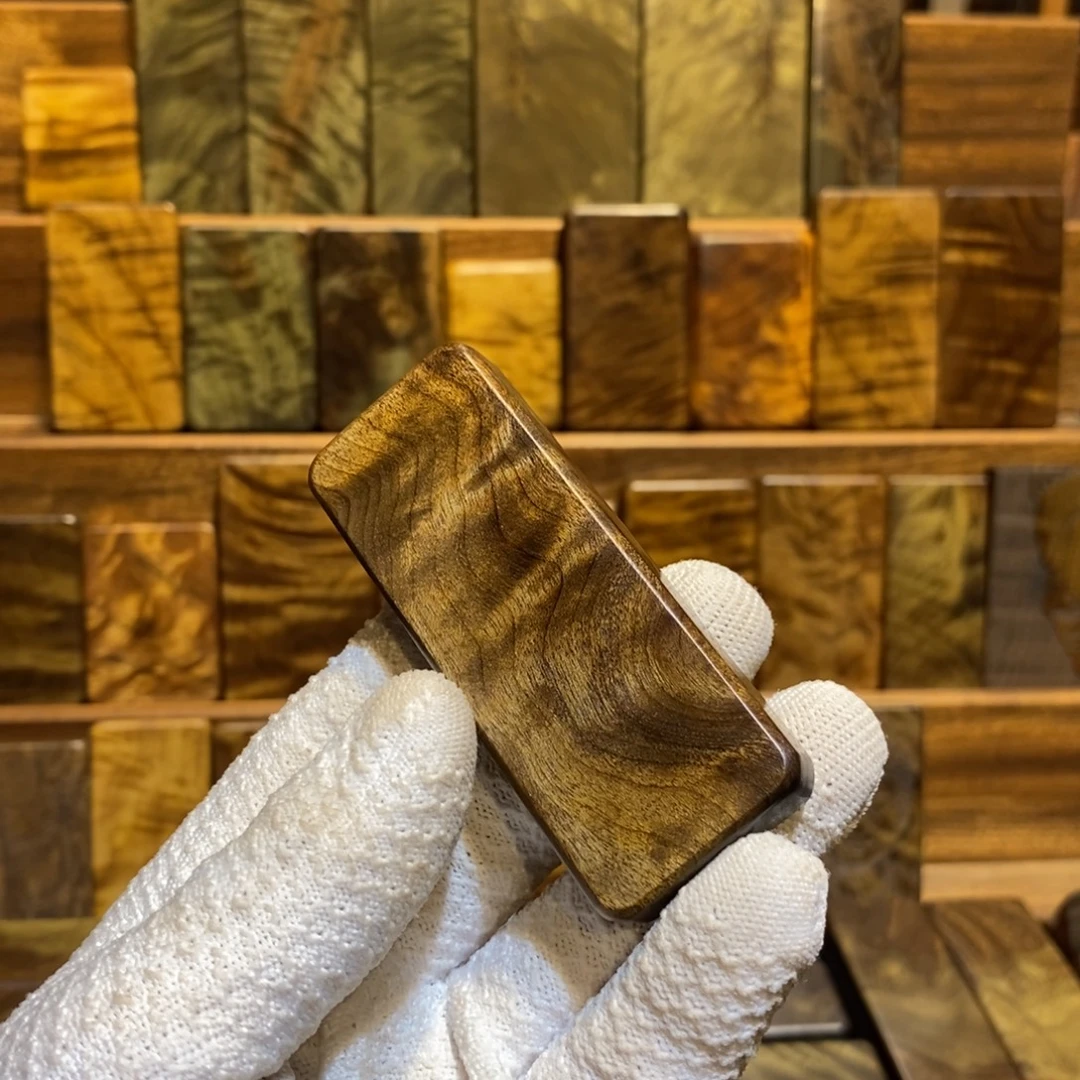 阴沉木阴沉金丝楠木金条