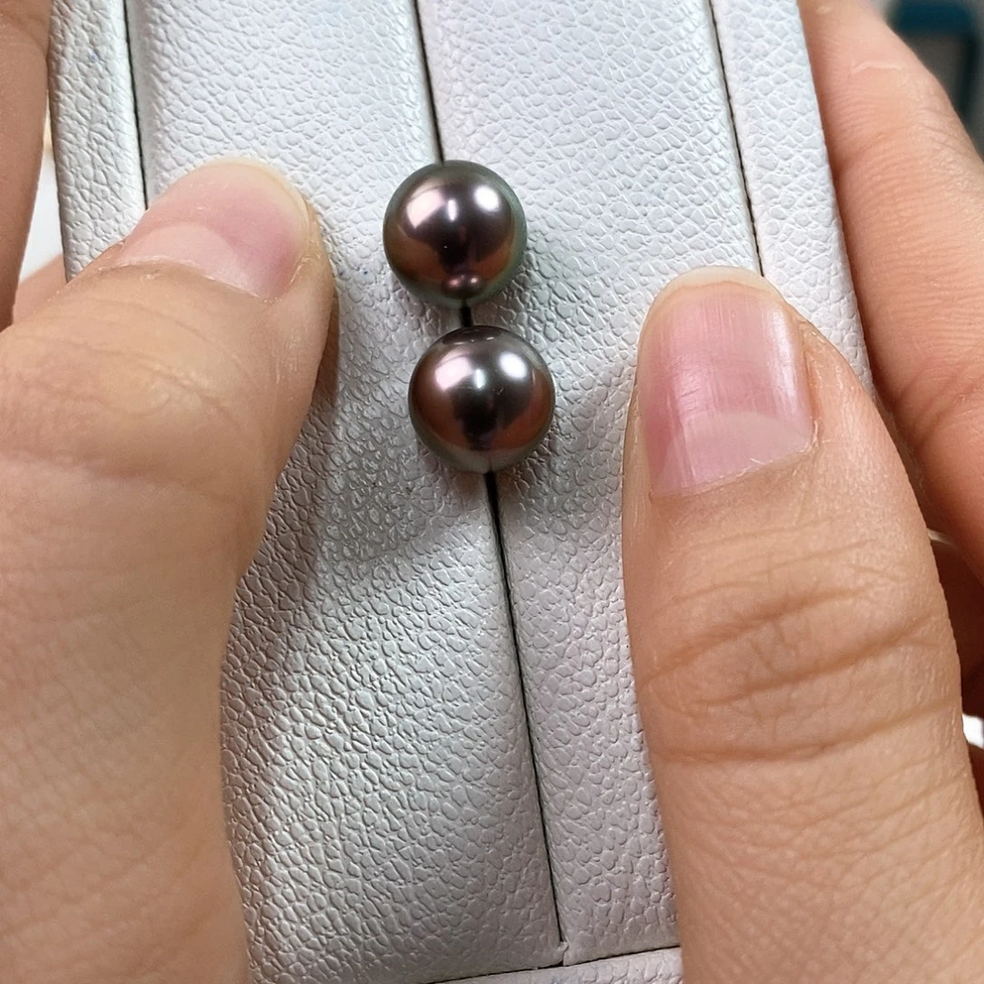 耳饰海水珍珠18K金镶嵌10-11m大溪地黑珍珠耳钉（基本无暇）孔雀绿