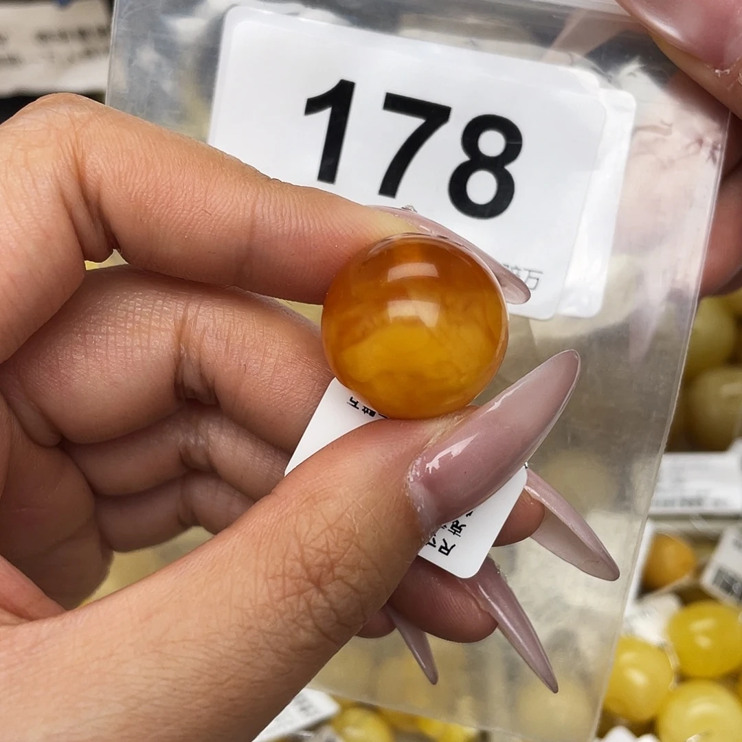 蜜蜡未镶嵌珠宝奇石20