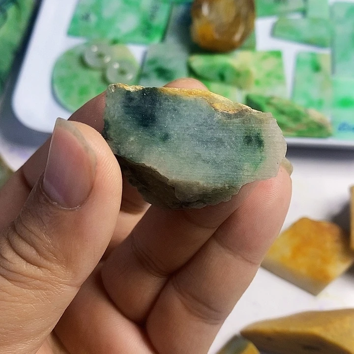 小***唐翡翠散珠天然翡翠A货挂件