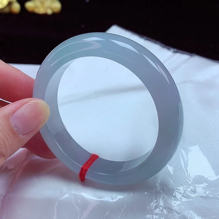 翡翠手镯未镶嵌54圈