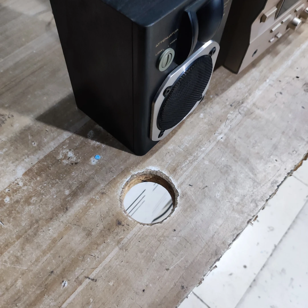 8新  二手音箱运费自理