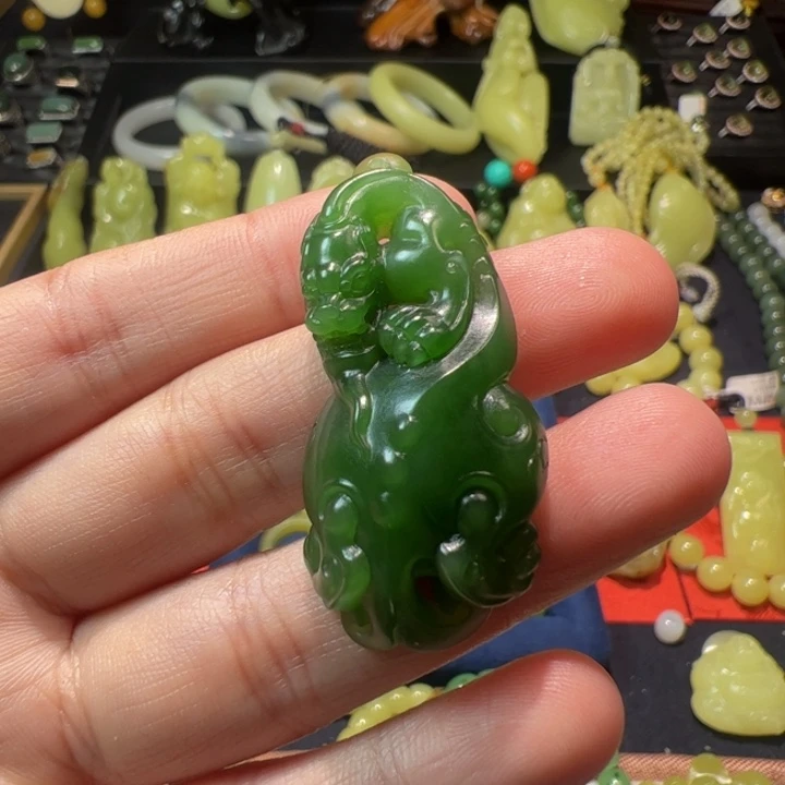 和田玉（碧玉）颈饰未镶嵌