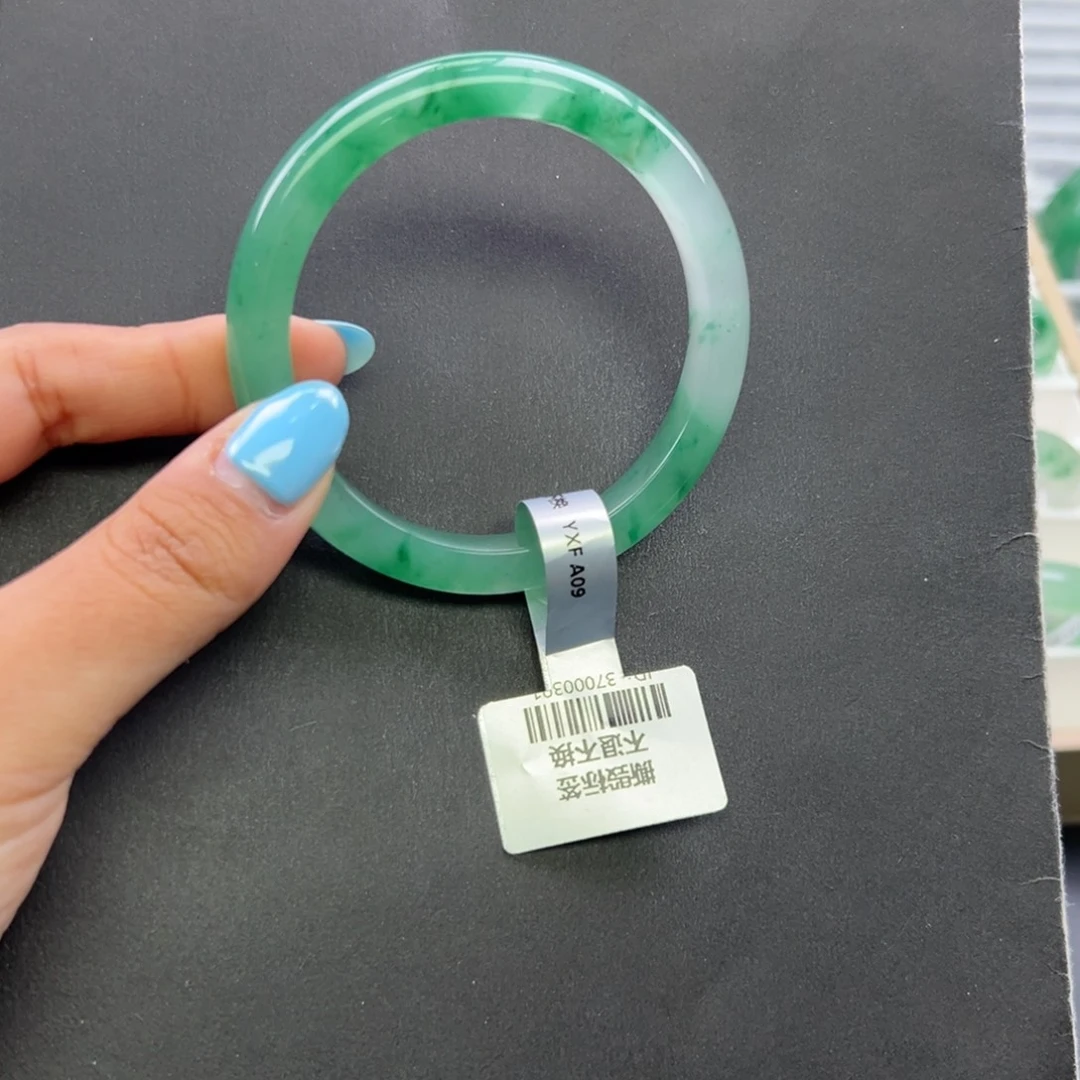 O***⊃石英质玉未镶嵌手镯+周周55.2