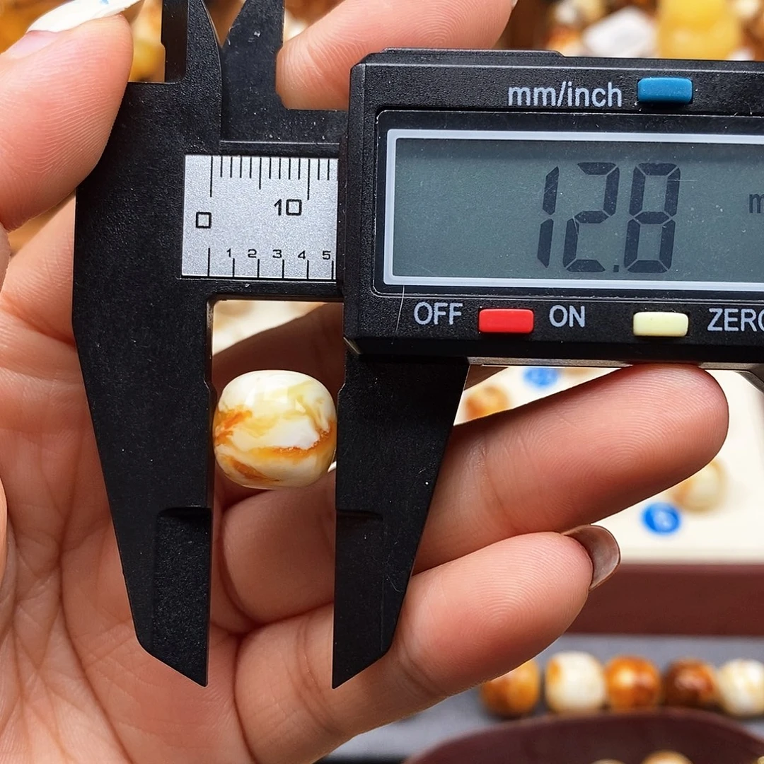 琥珀未镶嵌裸石蜜蜡